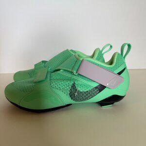 Nike Women’s SuperRep Cycling shoes  in Mint Green and Purple Size 7